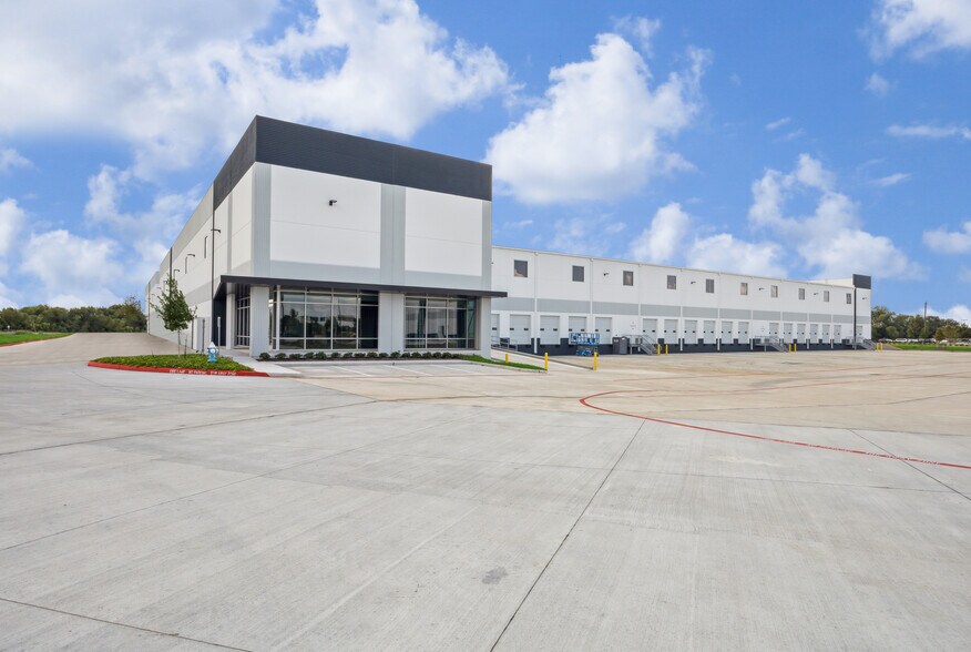 13415 Conklin Ln, Houston, TX à louer - Photo de l’immeuble – Image 3 sur 10