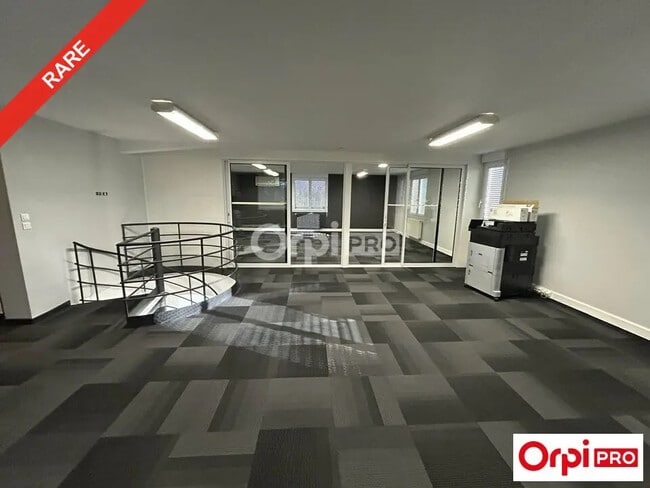 Plus de détails pour Bureau à louer