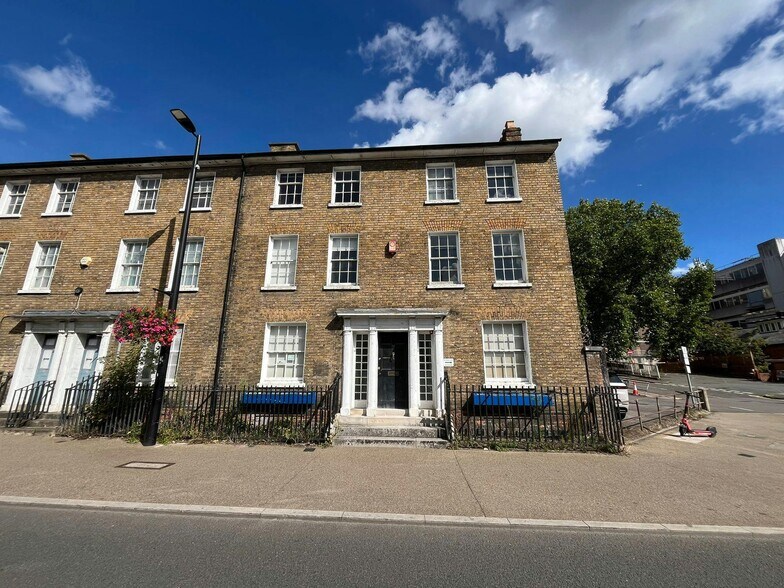 10-11 Easton St, High Wycombe à vendre - Photo de l’immeuble – Image 3 sur 17