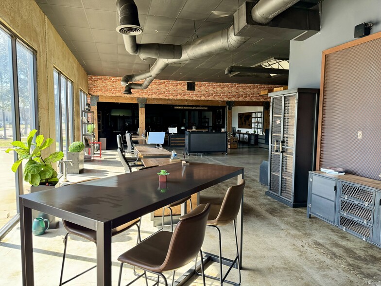3505 Garden Brook Dr, Farmers Branch, TX à louer - Photo de l’immeuble – Image 2 sur 9