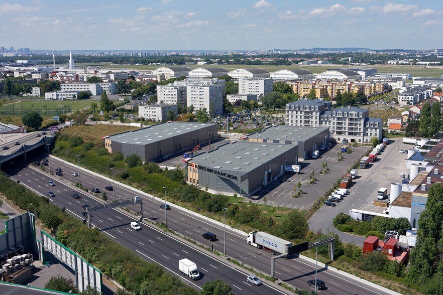 7 Allée Des Carrieres, Le Blanc-Mesnil à louer - Photo de l’immeuble – Image 2 sur 4