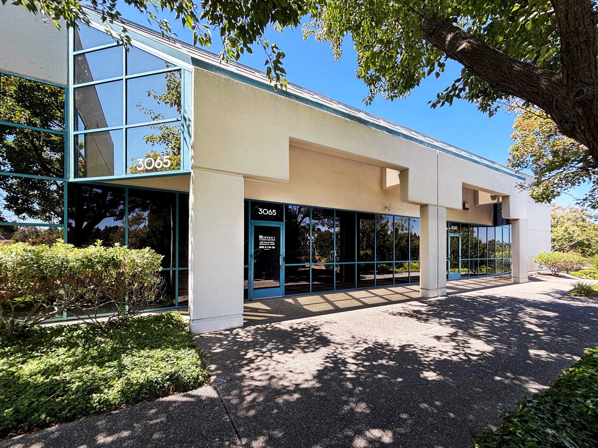 3055-3075 Research Dr, Richmond, CA à louer Autre– Image 1 sur 2