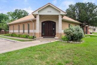 Plus de détails pour 2220 W 2nd Ave, Corsicana, TX - Bureau à vendre