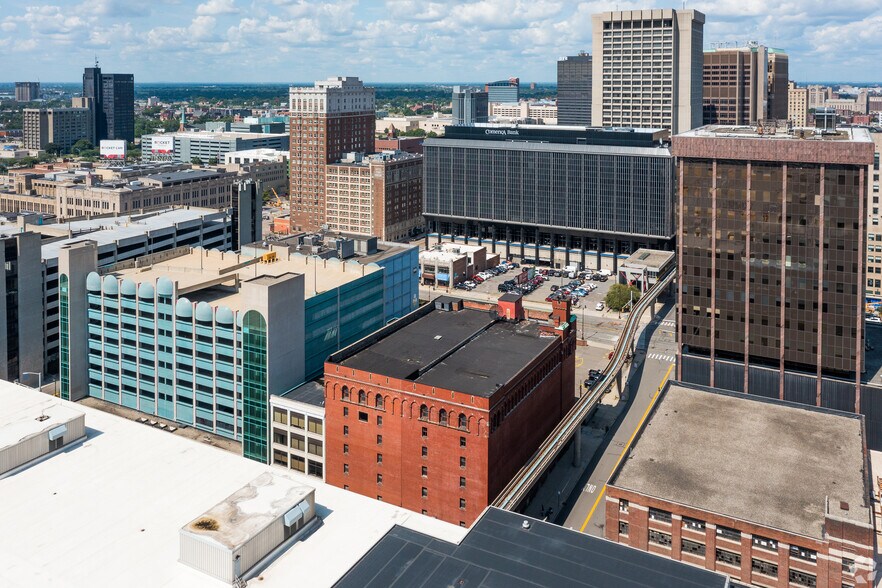 623 Cass Ave, Detroit, MI à vendre - Photo de l’immeuble – Image 3 sur 4