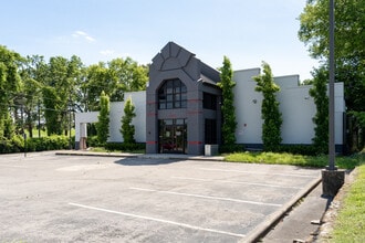 4803 Old Hickory Blvd, Hermitage, TN à louer Photo de l’immeuble– Image 1 sur 10