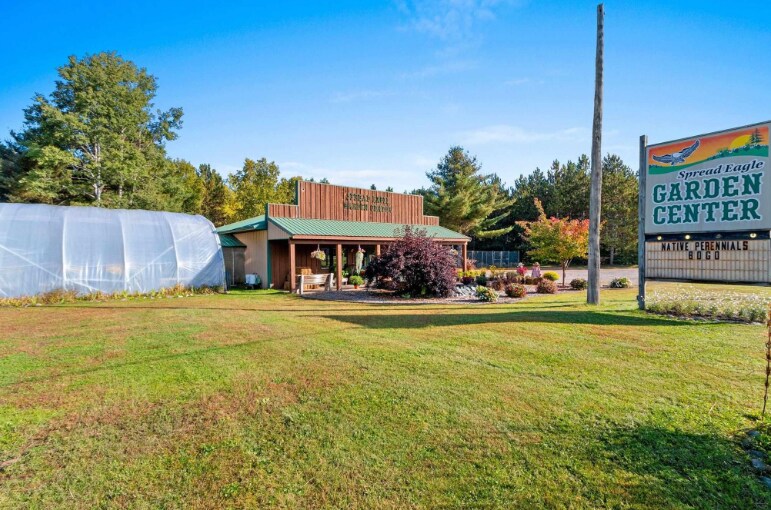 4413 N Lake Rd S, Florence, WI à vendre - Photo de l’immeuble – Image 3 sur 11