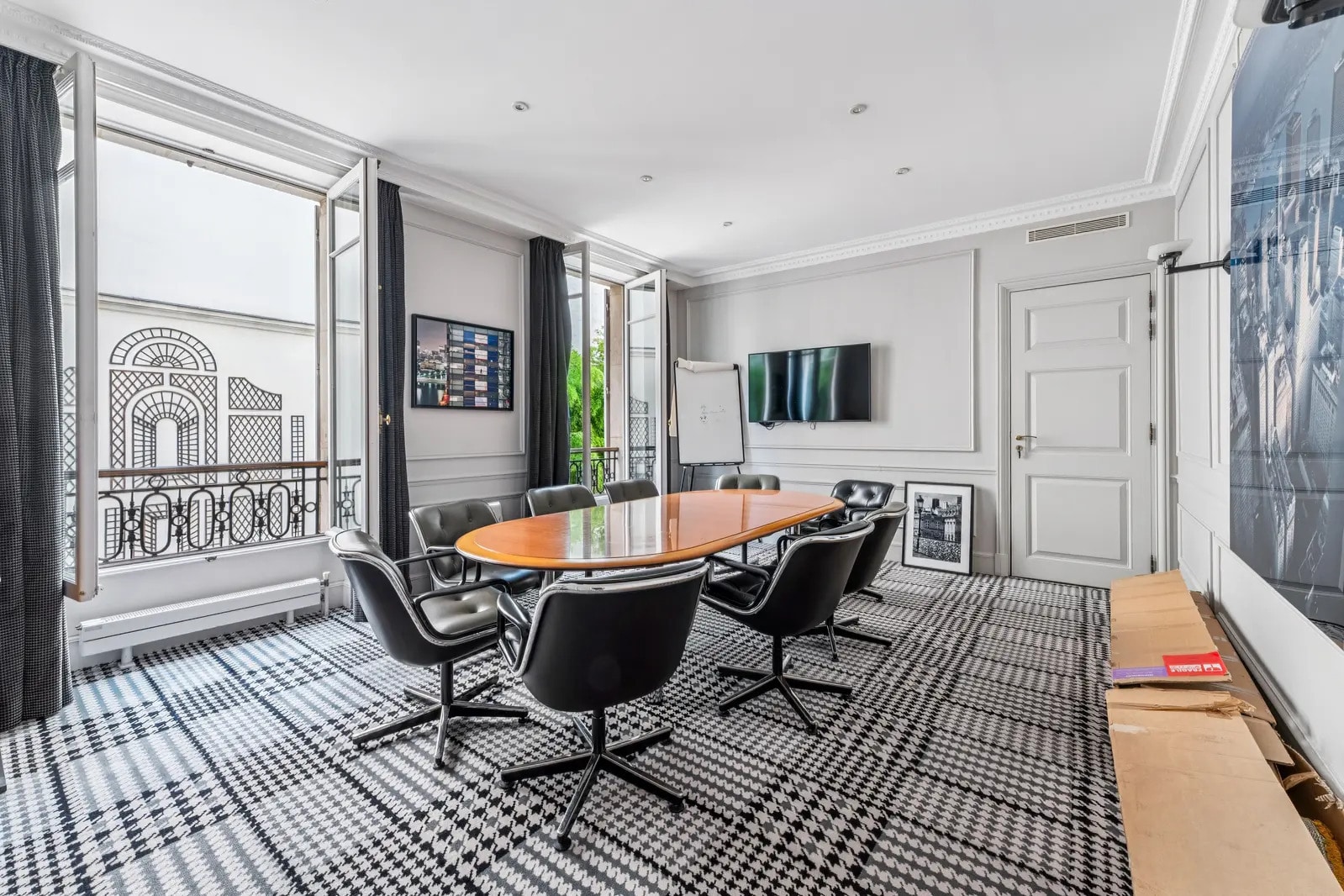 3 Rue Christophe Colomb, Paris à vendre Photo de l’immeuble– Image 1 sur 7