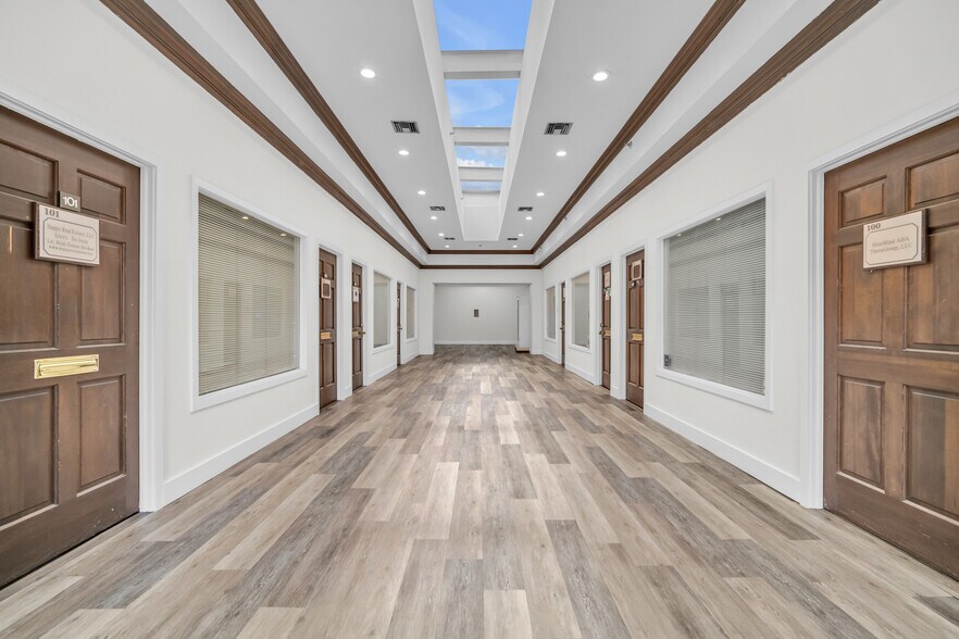 1700 N Dixie Hwy, Boca Raton, FL à louer - Photo intérieure – Image 3 sur 23