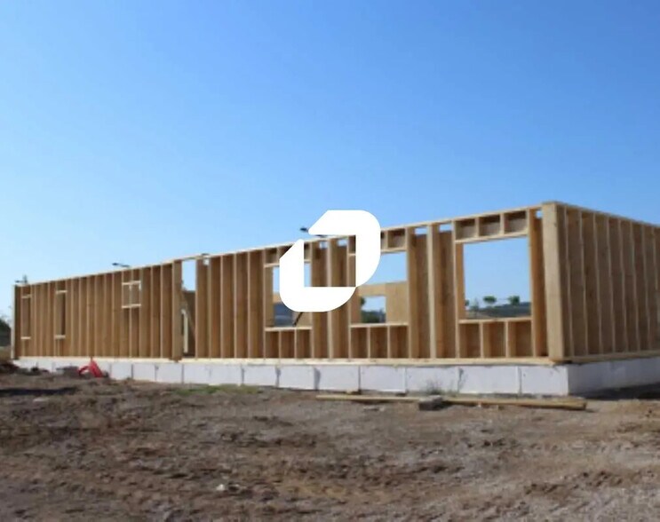 Local d'activités dans Ennery à vendre - Photo de l’immeuble – Image 2 sur 8