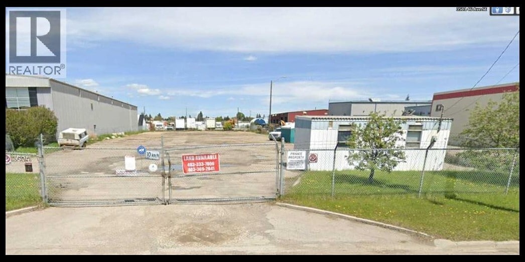 3504 46 Av SE, Calgary, AB à vendre Photo principale– Image 1 sur 3