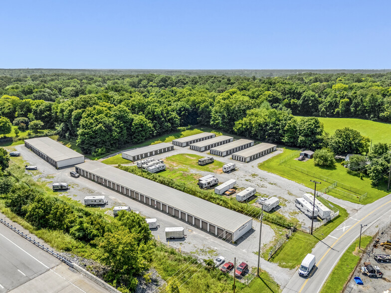 212 Warfield Blvd, Clarksville, TN à vendre - Photo principale – Image 1 sur 27