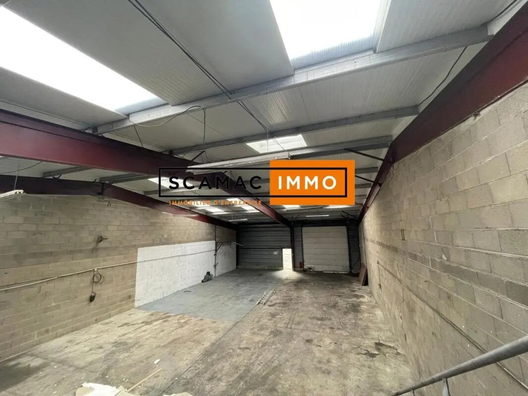 Industriel/Logistique dans Ecquevilly à louer Photo de l’immeuble– Image 1 sur 9