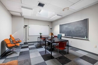 5877 Commerce St, Pittsburgh, PA à louer Photo intérieure– Image 1 sur 5