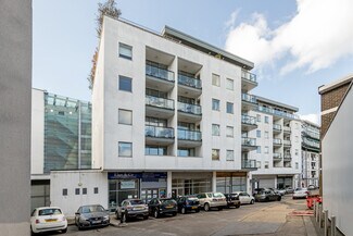 Plus de détails pour 1 Royal Oak Yard, Londres - Bureau à louer