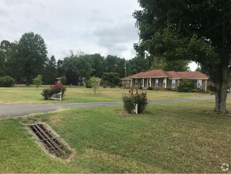 2348 New Salem Hwy, Murfreesboro, TN à louer - Photo principale – Image 1 sur 15