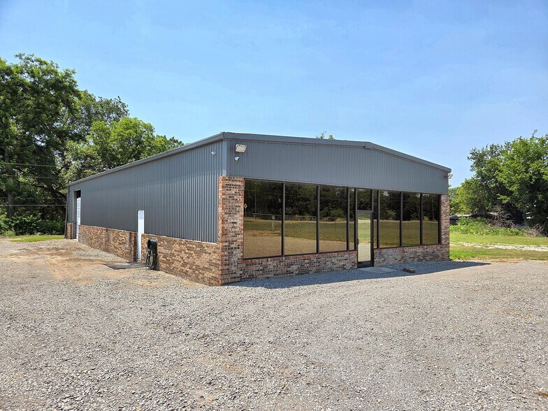 33774 Highway 51, Wagoner, OK à louer - Photo de l’immeuble – Image 2 sur 23