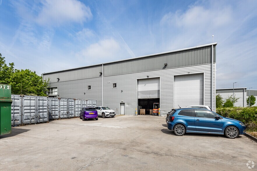 Dunkirk Ln, Hyde à louer - Photo de l’immeuble – Image 3 sur 4