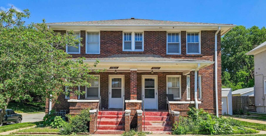 Midtown Duplex Portfolio portefeuille de 2 biens à vendre sur LoopNet.fr - Photo de l’immeuble – Image 3 sur 19
