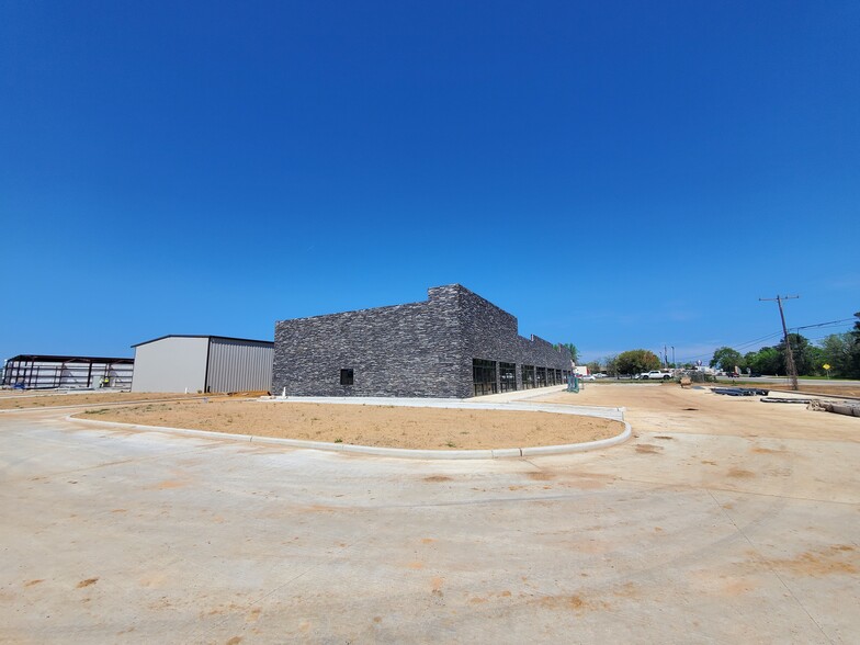 12261 Highway, Willis, TX à louer - Photo de l’immeuble – Image 2 sur 21