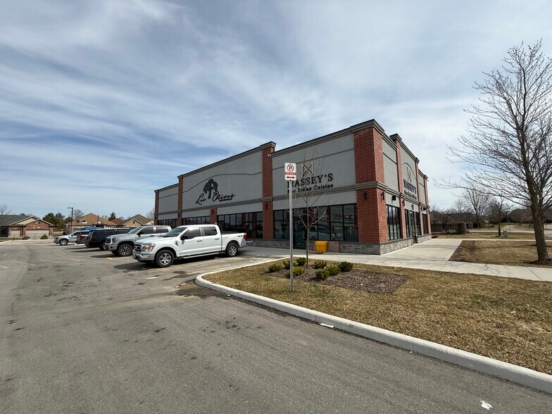 2130-2136 Kains Rd, London, ON à vendre - Photo de l’immeuble – Image 2 sur 7