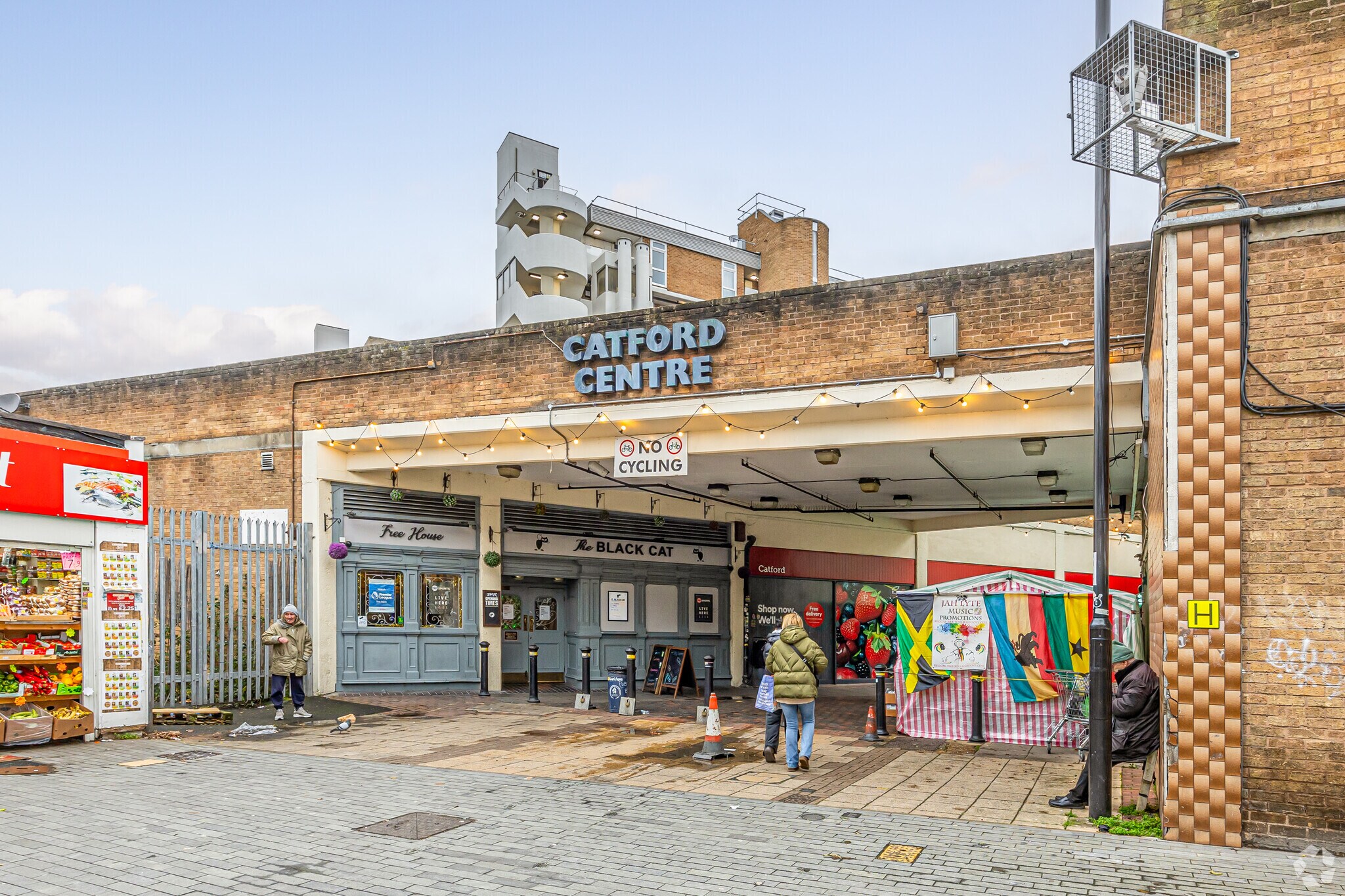 Winslade Way, Londres à louer Photo principale– Image 1 sur 6