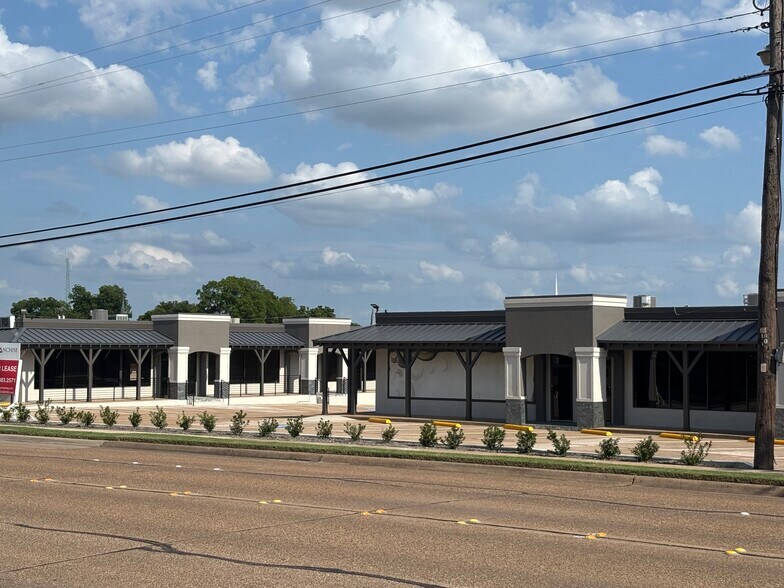 202 W Center St, Duncanville, TX à louer - Photo de l’immeuble – Image 1 sur 11