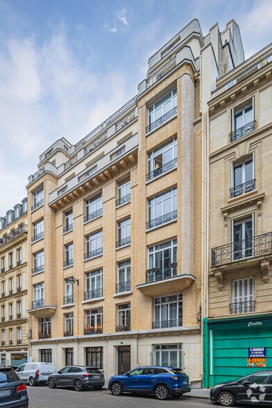 48 Rue De La Bienfaisance, Paris à vendre - Photo de l’immeuble – Image 3 sur 5