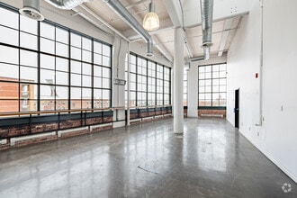 2030-2050 Boul Pie IX, Montréal, QC à louer Photo intérieure– Image 2 sur 3