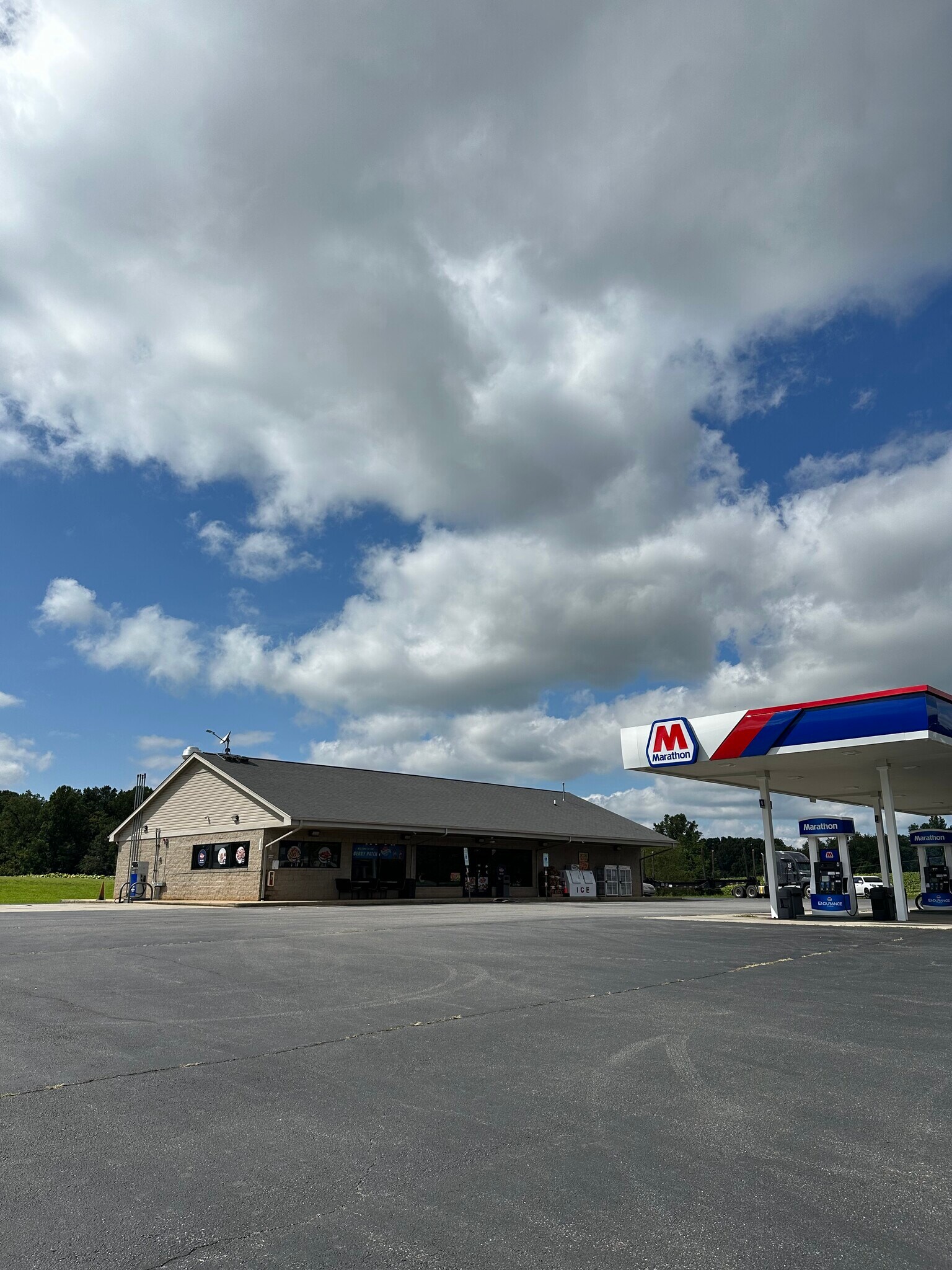 4863 NC 8 Hwy N, Lawsonville, NC à vendre Photo de l’immeuble– Image 1 sur 12
