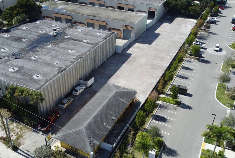 1627 S Dixie Hwy, Pompano Beach, FL à vendre Photo principale– Image 1 sur 5