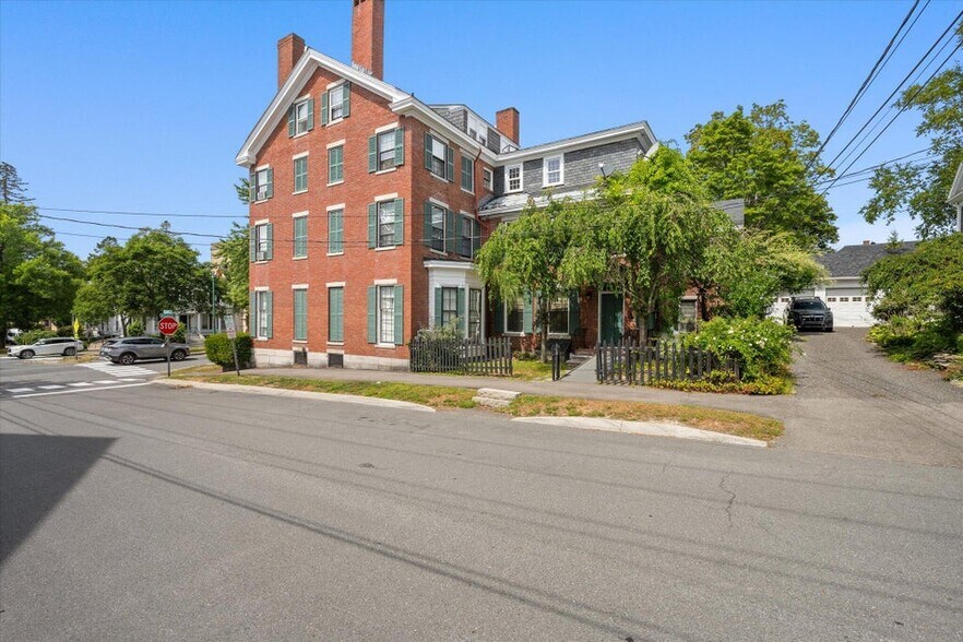 77 Broadway, Bangor, ME à vendre - Photo de l’immeuble – Image 2 sur 20