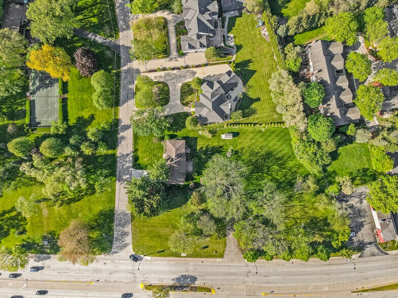 127 W Lake St, Bloomingdale, IL à vendre - Photo de l’immeuble – Image 2 sur 10