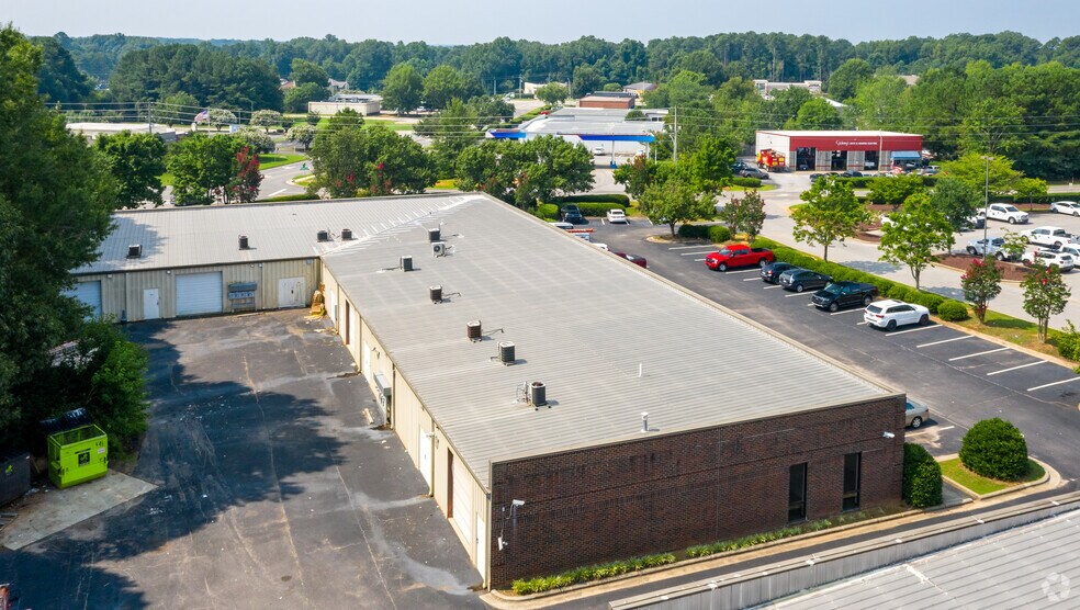 102-120 Donmoor Ct, Garner, NC à louer - Photo de l’immeuble – Image 2 sur 6