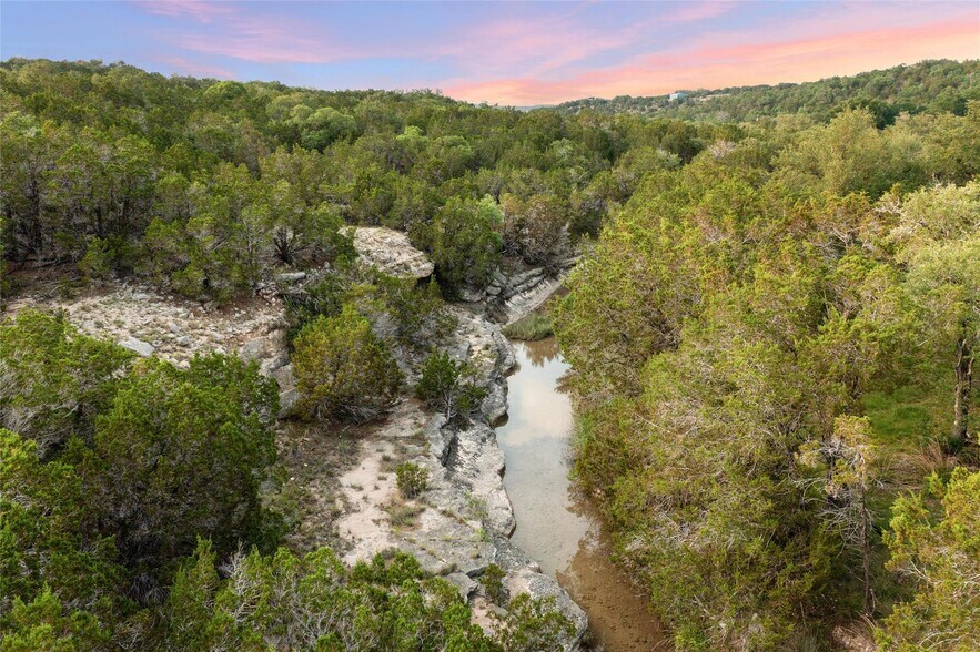 900 Lost Valley Rd, Dripping Springs, TX à vendre - Photo de l’immeuble – Image 3 sur 39