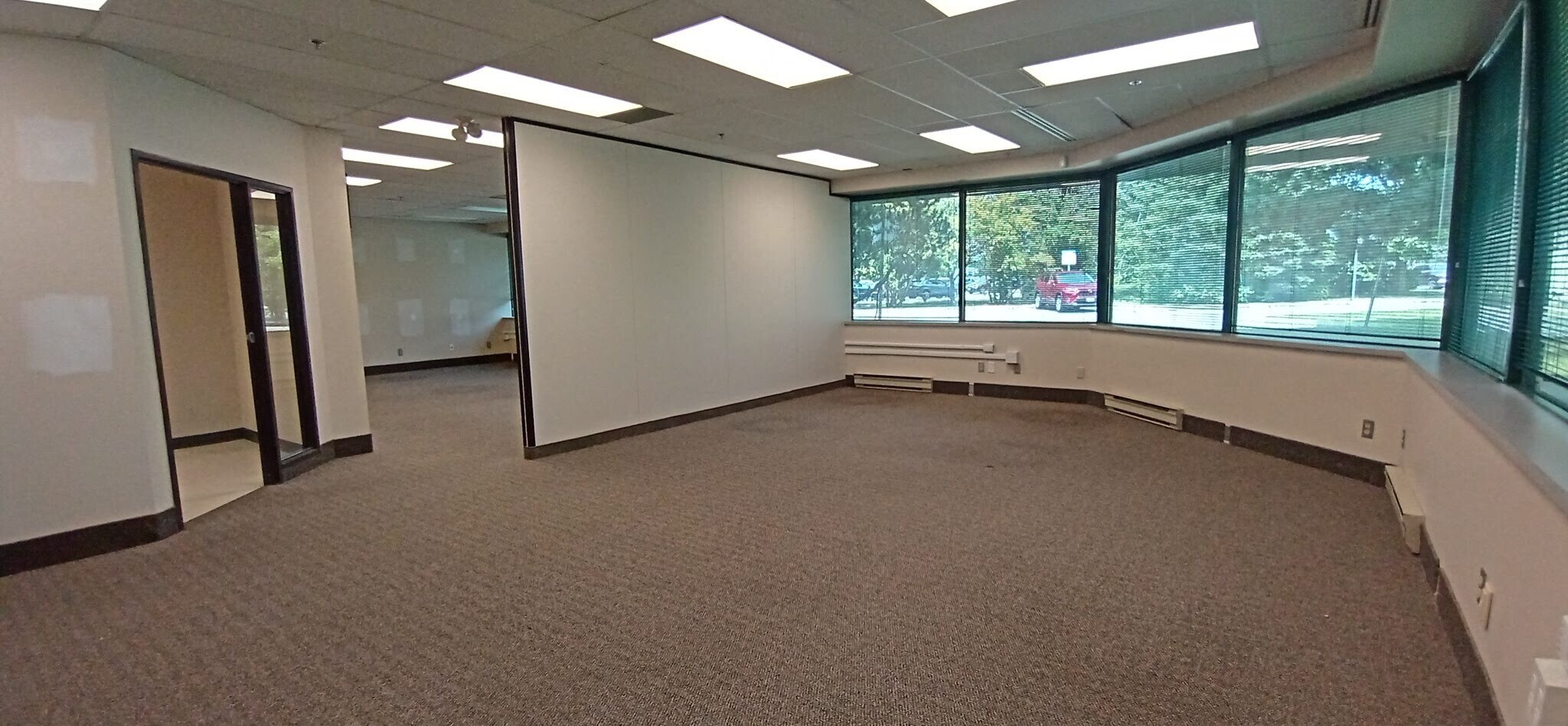 135 Michael Cowpland Dr, Ottawa, ON à louer Photo intérieure– Image 1 sur 8