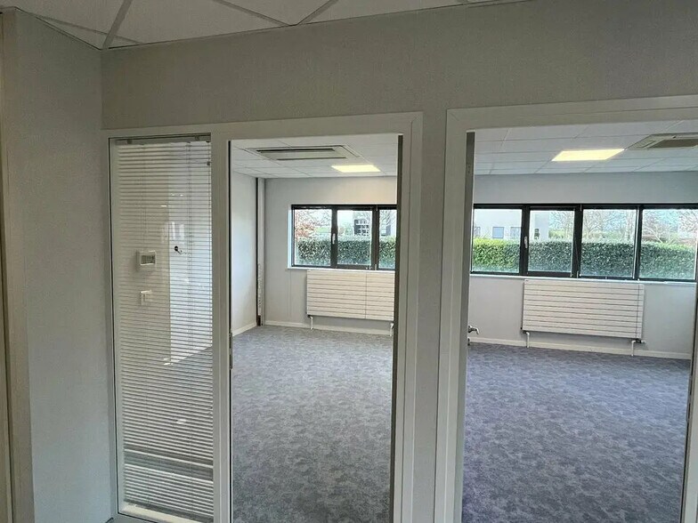 Bureau dans Saint-Contest à vendre - Photo intérieure – Image 3 sur 15