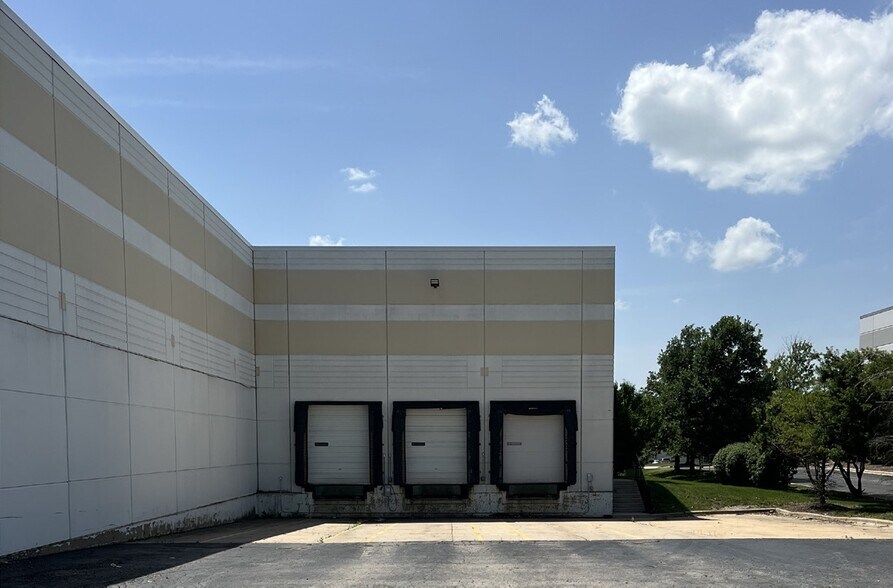 1440 Davey Rd, Woodridge, IL à louer - Photo de l’immeuble – Image 2 sur 2