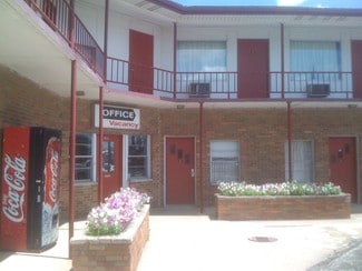 Plus de détails pour 951 W Reynolds St, Pontiac, IL - Hôtellerie à vendre