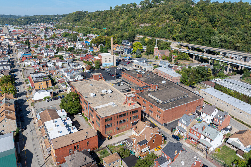 The Fort Pitt Brewery Complex portefeuille de 2 biens à vendre sur LoopNet.fr - Photo de l’immeuble – Image 3 sur 14