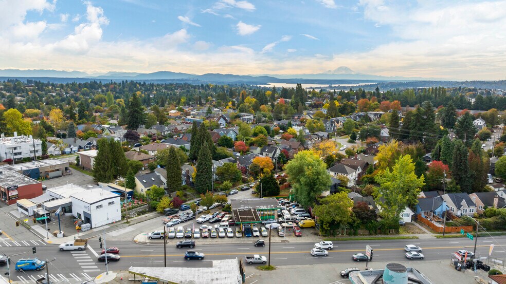 7860 Lake City Way NE, Seattle, WA à vendre - Photo de l’immeuble – Image 3 sur 12