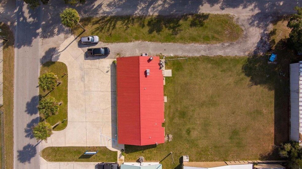 413 Elm St, Welaka, FL à vendre - Photo de l’immeuble – Image 2 sur 19