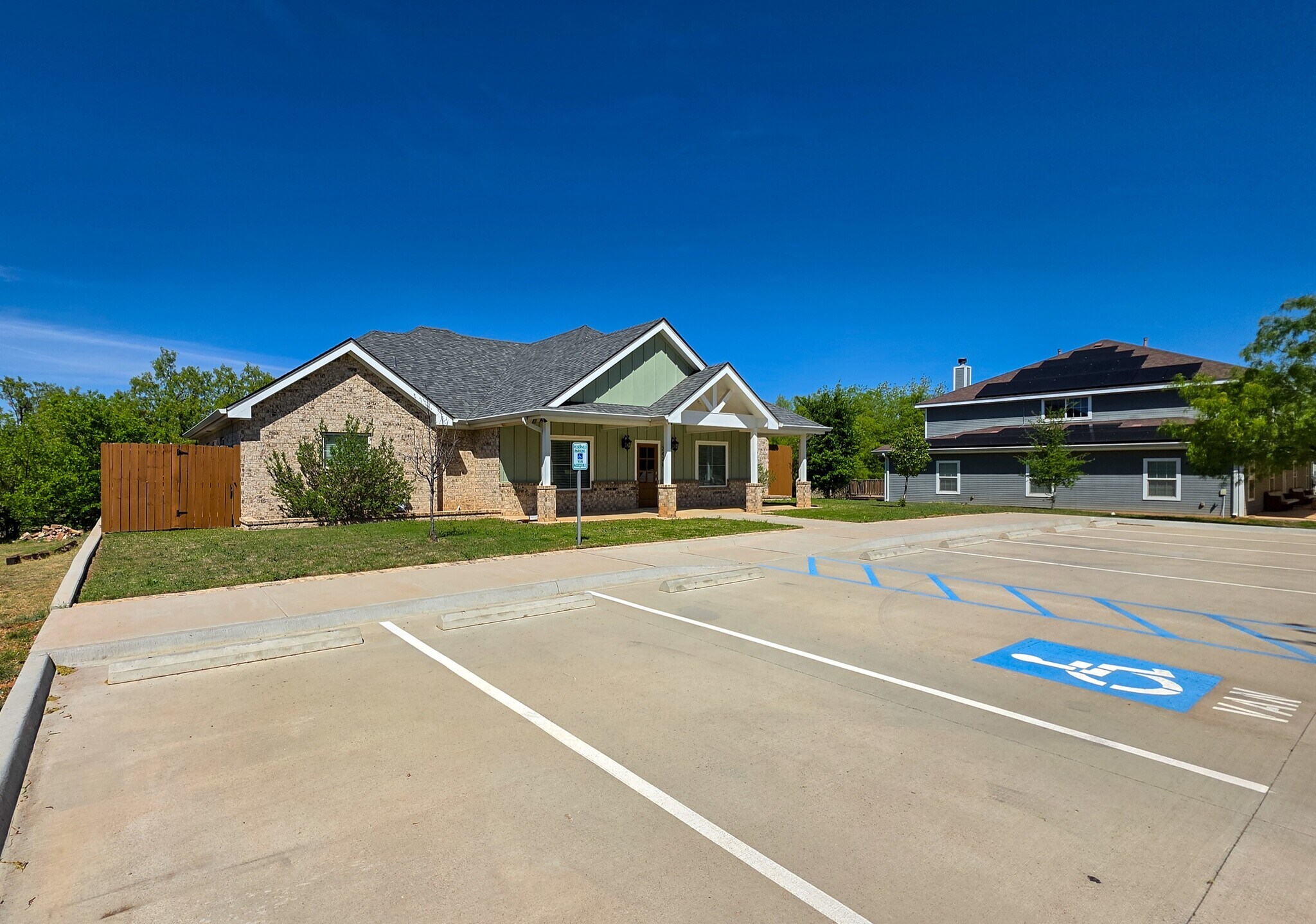 2426 Lincoln Dr, Abilene, TX à vendre Photo principale– Image 1 sur 5