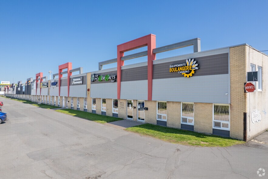 650-840 Boul Du Curé-Boivin, Boisbriand, QC à louer - Photo de l’immeuble – Image 2 sur 5