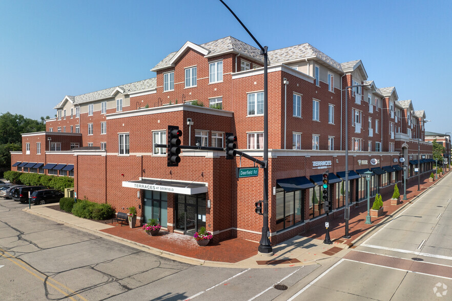 725-775 N Waukegan Rd, Deerfield, IL à louer - Photo principale – Image 1 sur 35