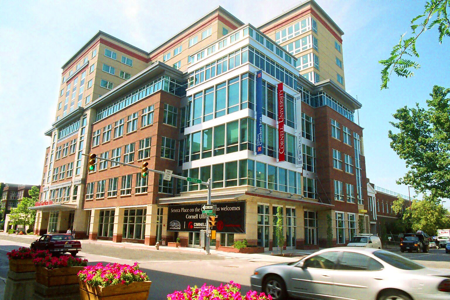 130 E Seneca St, Ithaca, NY à louer Photo de l’immeuble– Image 1 sur 4