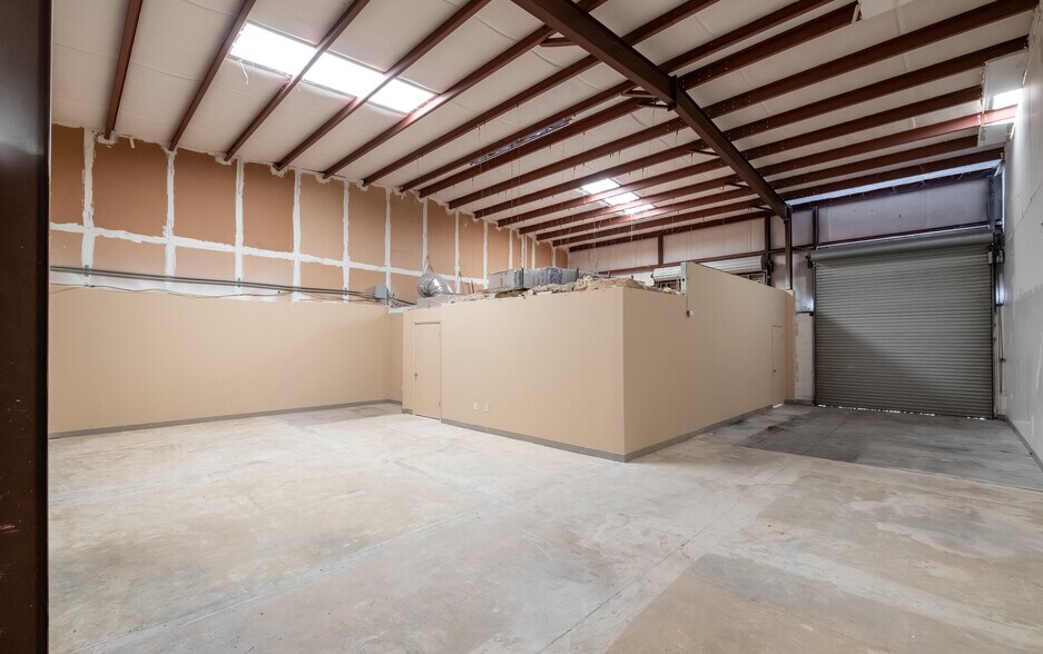 5105 Philips Hwy, Jacksonville, FL à louer - Photo de l’immeuble – Image 3 sur 5