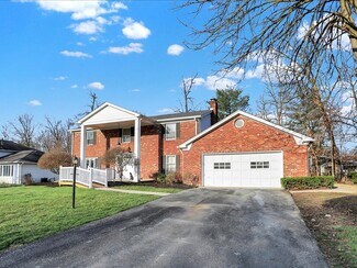 Plus de détails pour 44 Horseshoe Ln, Carmel, IN - Bureau à vendre