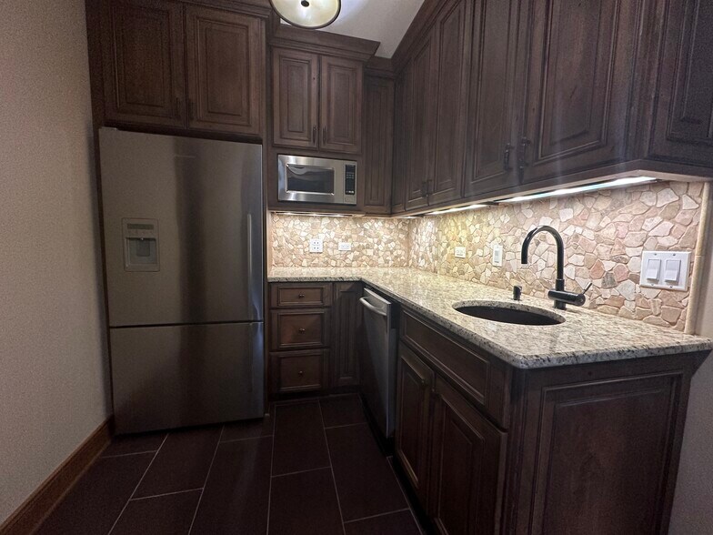 2132 Green Bay Rd, Highland Park, IL à louer - Photo intérieure – Image 3 sur 27