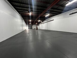 Plus de détails pour 4903 Long Beach Ave, Los Angeles, CA - Industriel/Logistique à louer