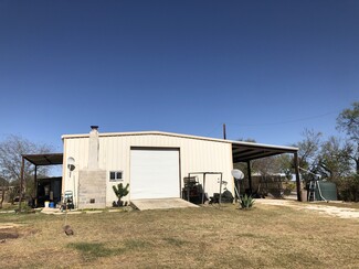 Plus de détails pour 20035 Fm 3175, Lytle, TX - Local commercial à louer